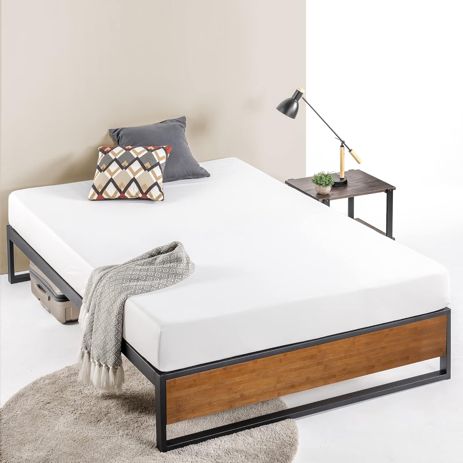 Zinus Good Design Award Winner Suzanne 14 Inch Bamboo and Metal Platforma Bed Frame, No Box Spring Needed, Wood Slat Support, Chestnut Brown, Queen