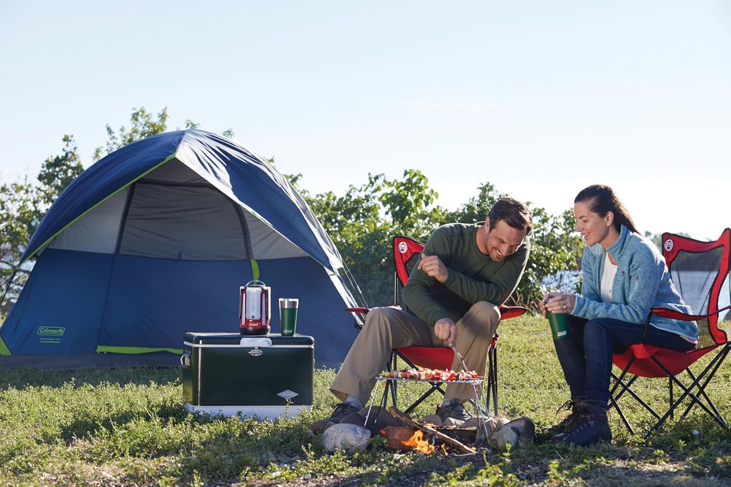 Coleman Sundome Camping Tent with Rainfly, 2/3/4/6 Person Tent Sets Up in 10 Mins, Weatherproof Shelter for Camping, Festivals, Backyard, Sleepovers, & More