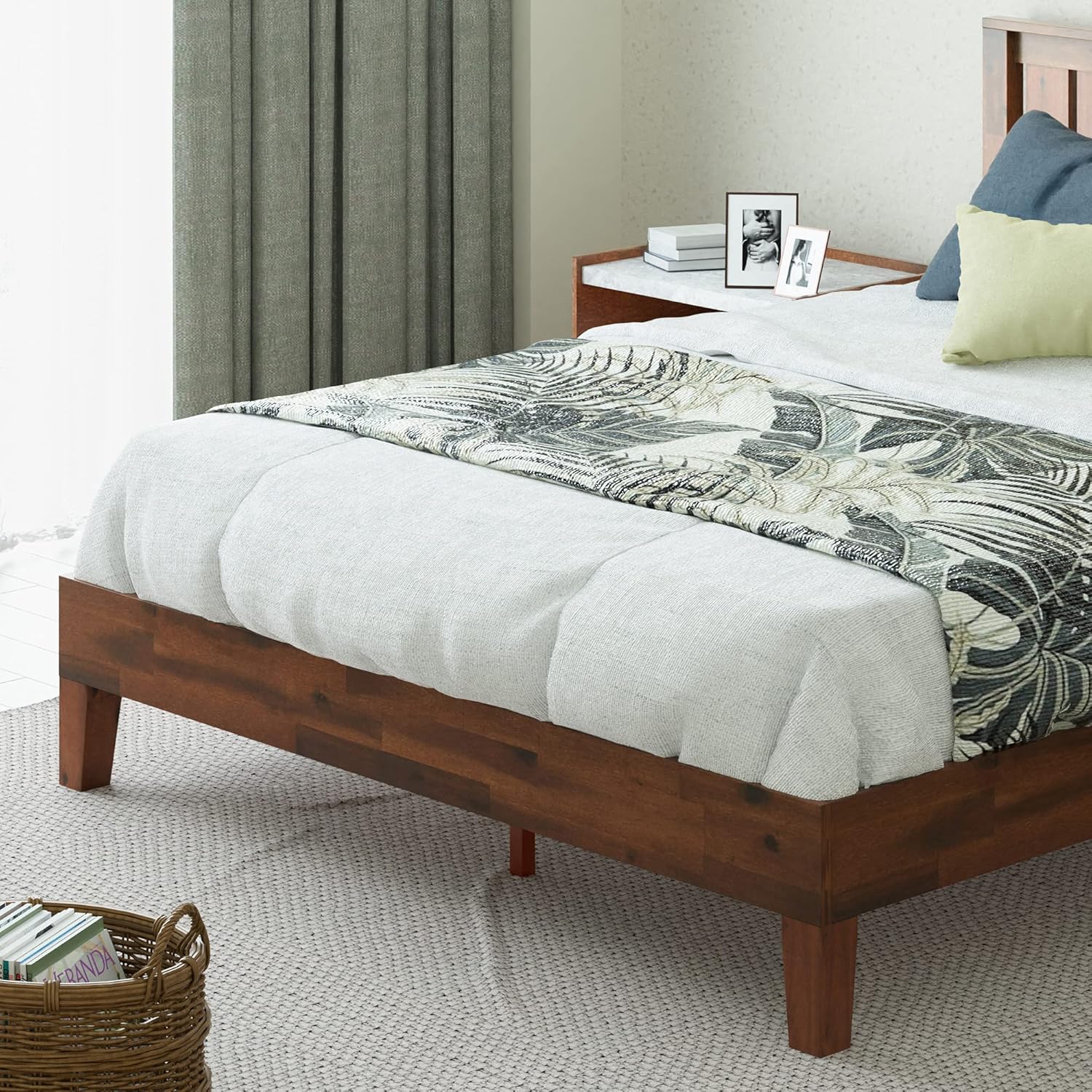 Zinus Vivek Deluxe Wood Platform Bed Frame with Headboard, Wood Slat Support, No Box Spring Needed, Easy Assembly, King