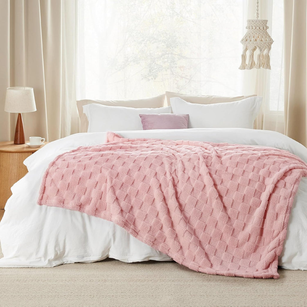 Bedsure GentleSoft Pink Throw Blanket for Couch - Checkered Fleece Blankets, Cute Soft Cozy Throw for Bedroom Home Decor Gifts for Kids Girls, 50x60 Inches